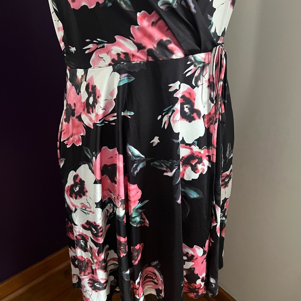 7 for $30 Styleword Sleeveless Floral Print Dress - Picture 3 of 10
